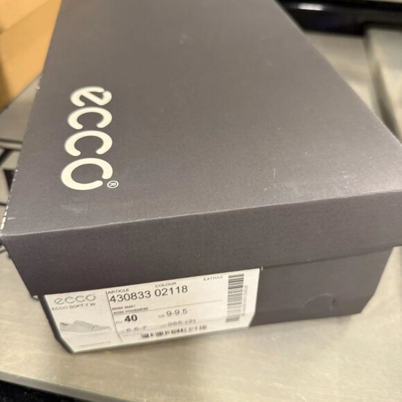 New Women`s ECCO Soft 7 W Casual Sneaker 430833, New in Box, Size 9-9.5 - Picture 3 of 5